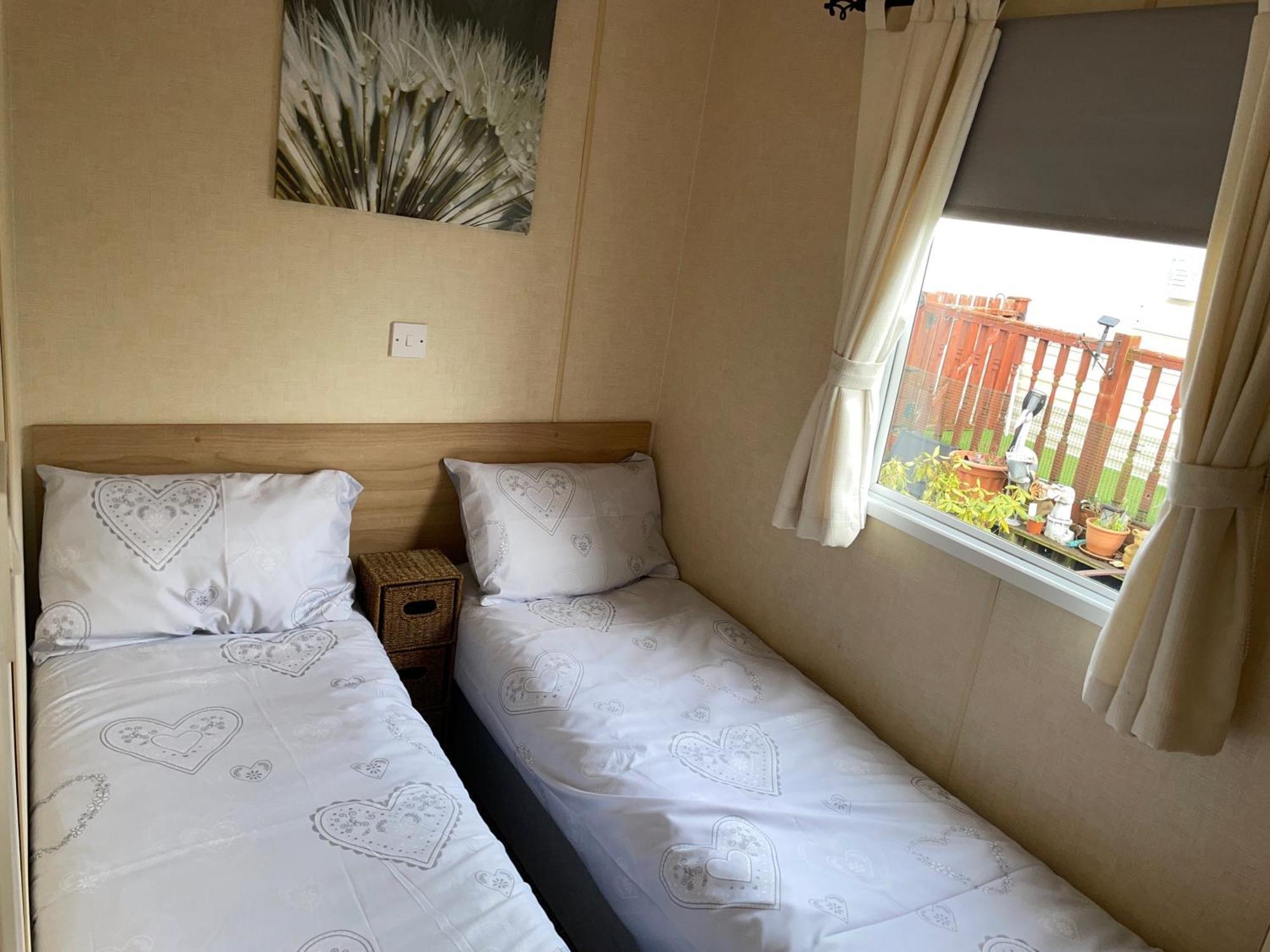 The Luxury Wolds Retreat 6 Berth 3 Bedrooms Beds Made For Arrival Wifi Ingoldmells Dış mekan fotoğraf
